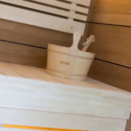 De Koolmees met privé Hottub en Sauna 5-persoons *